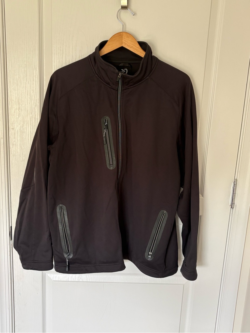 Zero Restriction Golf Men's Black Performance Softshell Jacket with Zip Pockets
